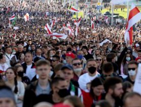 Эхо недели: “Беларусь сегодня: многотысячные гуляния, масштабные репрессии и партизаны спустя 75 лет”