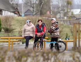 Весна оживила жизнь в Денисковичах