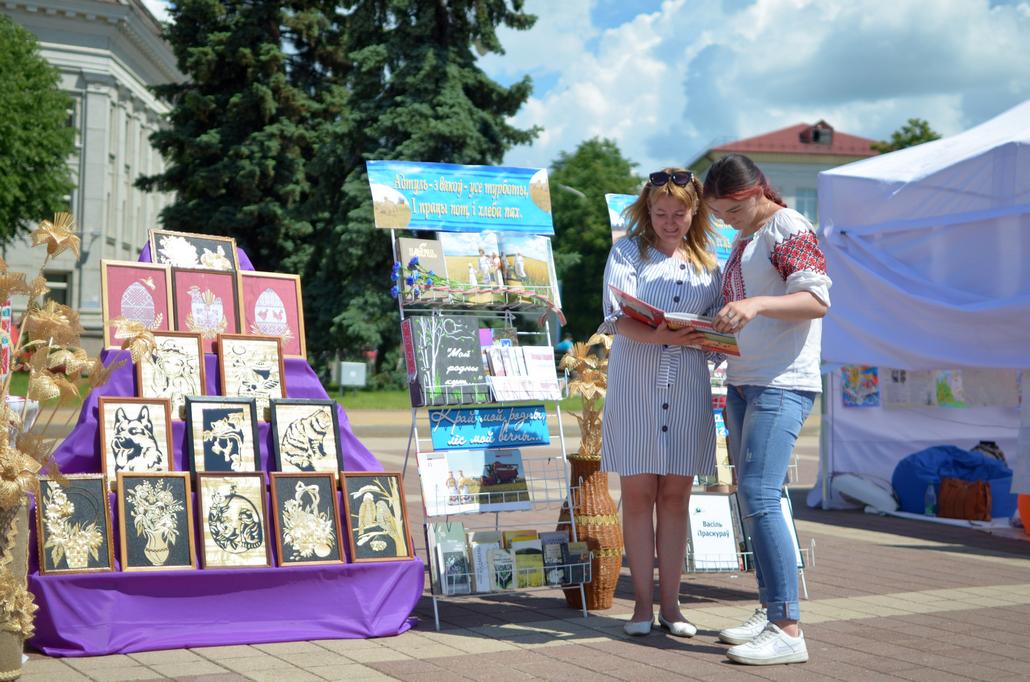 Ганцевчане побывали на ХХ Национальном фестивале белорусской песни и поэзии "Маладзечна-2021"