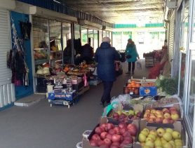 Почём овощи и фрукты на рынке в Ивацевичах