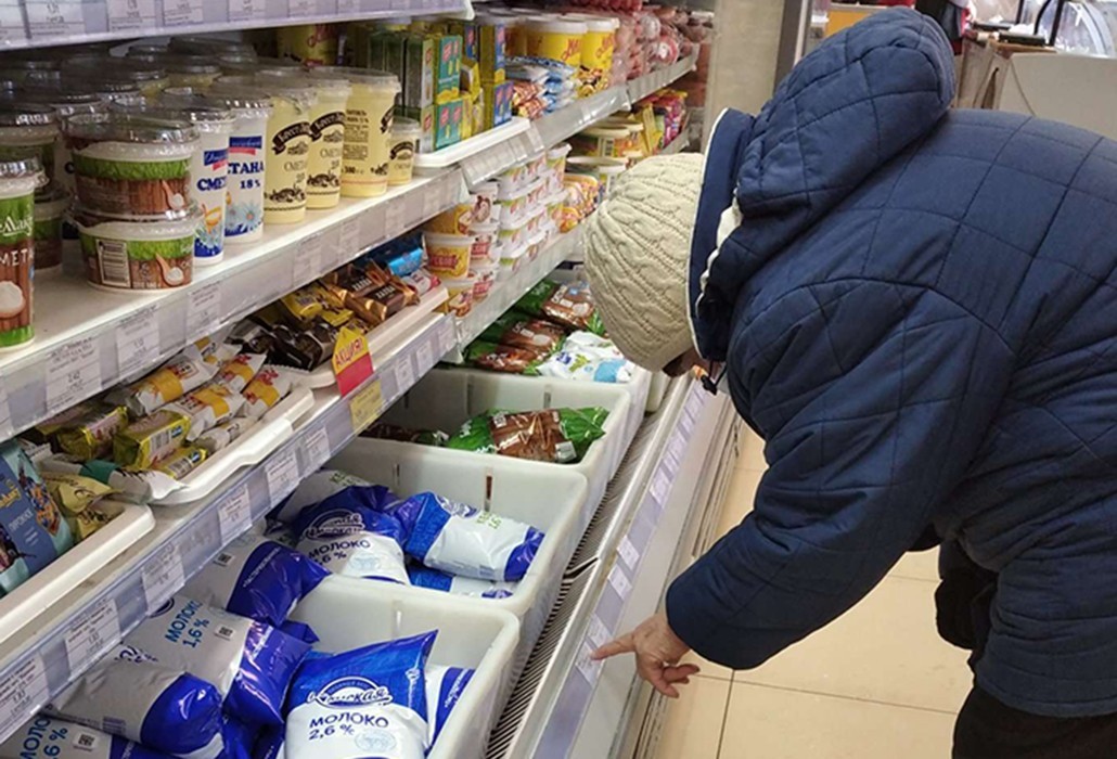 Подозрительные продукты лучше не брать: как их распознать