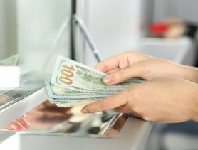 Белорусский рубль слабеет ко всем основным валютам