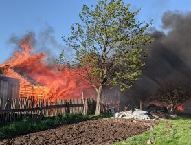 В Куково за считанные минуты сгорели семь построек