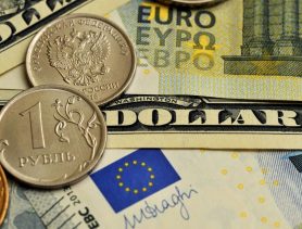 Рубль не выдержал напора доллара и катится вниз