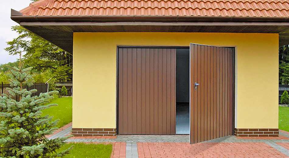 ТОП-5 компаний по продаже распашных гаражных ворот