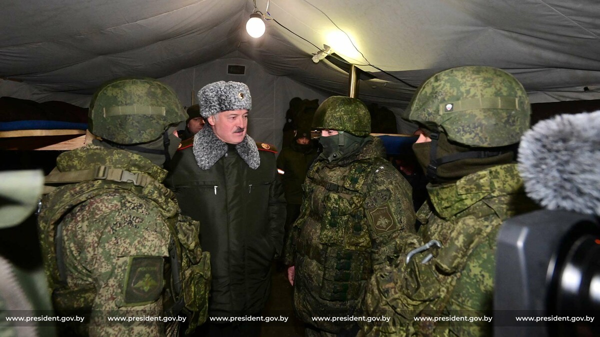 На полигоне в Брестской области Лукашенко встретился с российскими военными