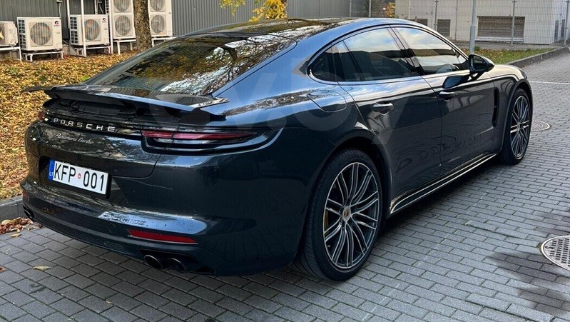 Переход ЕС на электродвигатели споткнулся о Ferrari и Porsche