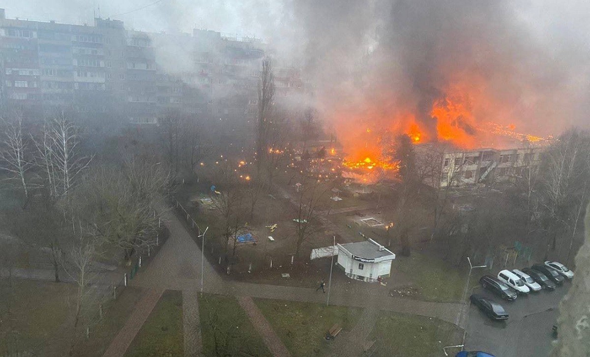 18 января в Броварах под Киевом упал вертолёт, принадлежавший МЧС Украины. В нём находилось руководство МВД.