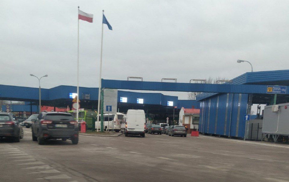 Погранпереход Бобровники в Польшу в 9 утра 10 февраля 2023. Через несколько часов в этот день его закрыли