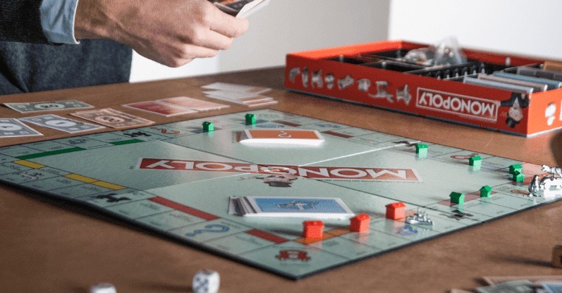 Монополия - игра, которая уже давно стала классикой настольных игр