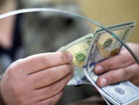 Как изменились курсы валют в Беларуси накануне пасхальных праздников