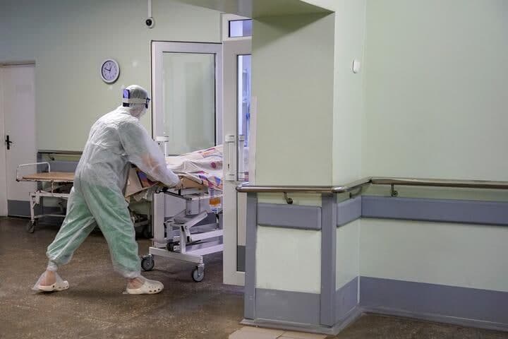 Жуть в Бресте: мать сломала ключицу восьмилетней дочке