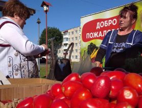 Какие рыночные цены на овощи и фрукты в столице Беларуси и в райцентре