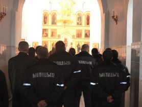 Ганцавіцкія міліцыянеры прыклаліся да абразоў