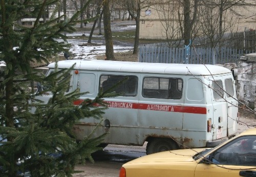 У вас свои врачи, пусть лечат!