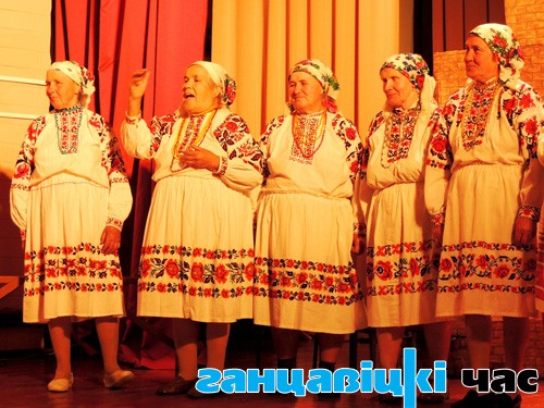 Удзельнікі гурта «Завіца», які ў 2014 годзе будзе ўключаны ў спіс культурных каштоўнасцей: (злева направа) Таццяна Васільеўна Рабцэвіч, Соф’я Мікалаеўна Рабцэвіч, Соф’я Фёдараўна Рабцэвіч, Ганна Аляксееўна Рабцэвіч, Марыя Станіславаўна Рабцэвіч