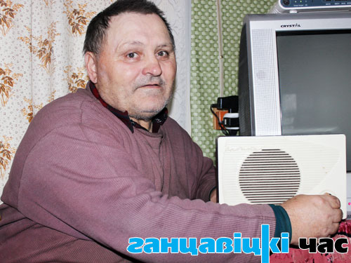 У Владимира Ленковца из города Ганцевичи радио пока работает, потому что заявление об отказе от радиоточки он не признал: в документе была не его подпись , не ставила свою подпись и его жена