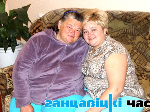 Марыя Сцяпанаўна Палуян (злева) пайшла па грыбы і “прашукала” іх больш за 24 гадзіны