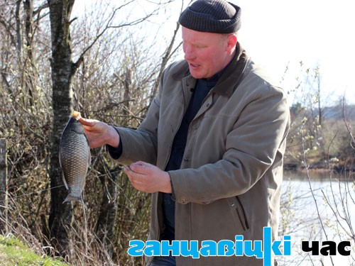 Ганцевчанин выловил килограммового карася