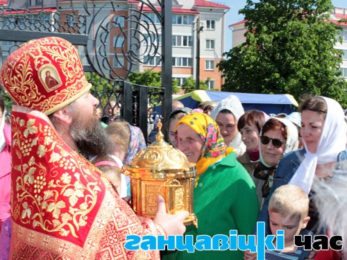 Проводить мощи Блаженной Матроны из Ганцевичской земли в город Барановичи пришли сотни верующих
