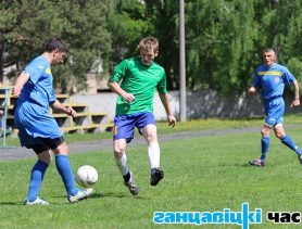 Упорная борьба в финальном  матча за Кубок Победы