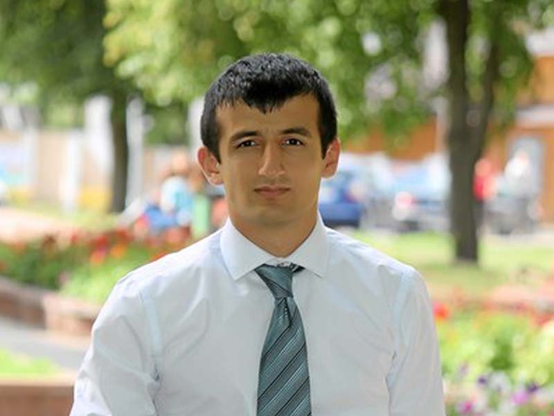 Врач-психотерапевт Акоп Шагенович Мовсисян.             Фото из социальной сети  vk.com