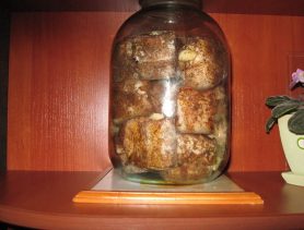Пожрать и радио послушать