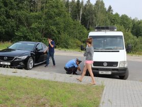 За поврежденные автомобили суд наказал на 100 базовых
