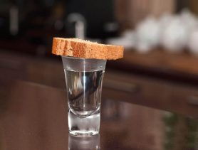 Уместны ли застолья на поминках?