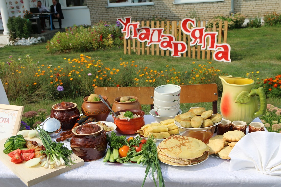Спаборніцтвы паміж маладымі сем'ямі – вясковымі жыхарамі – прайшлі сёлета ў аг. Кукава падчас святкавання раённых Дажынак. 