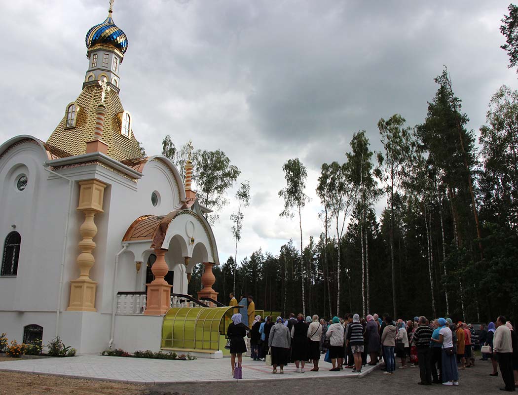 Храм в Избийском Бору