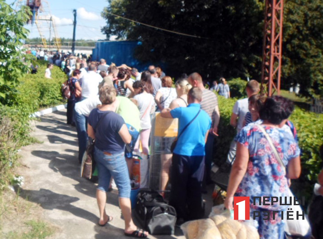 Очередь на украинской таможне.        