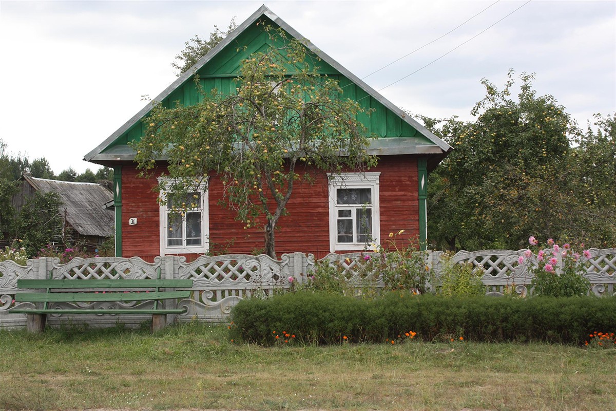 Дом, где была перестрелка в д. Бобровичи, Ивацевичского района.