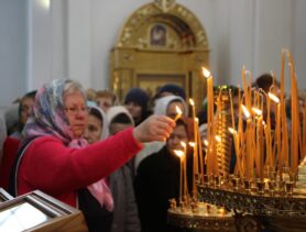 Сколько платят в церкви за крещение, венчание и погребение