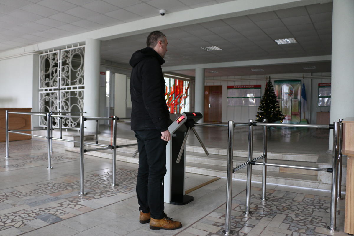 Сотрудника «ГЧ» Сергея Багрова не пустили на награждение активистов, которые помогли задержать преступника.
