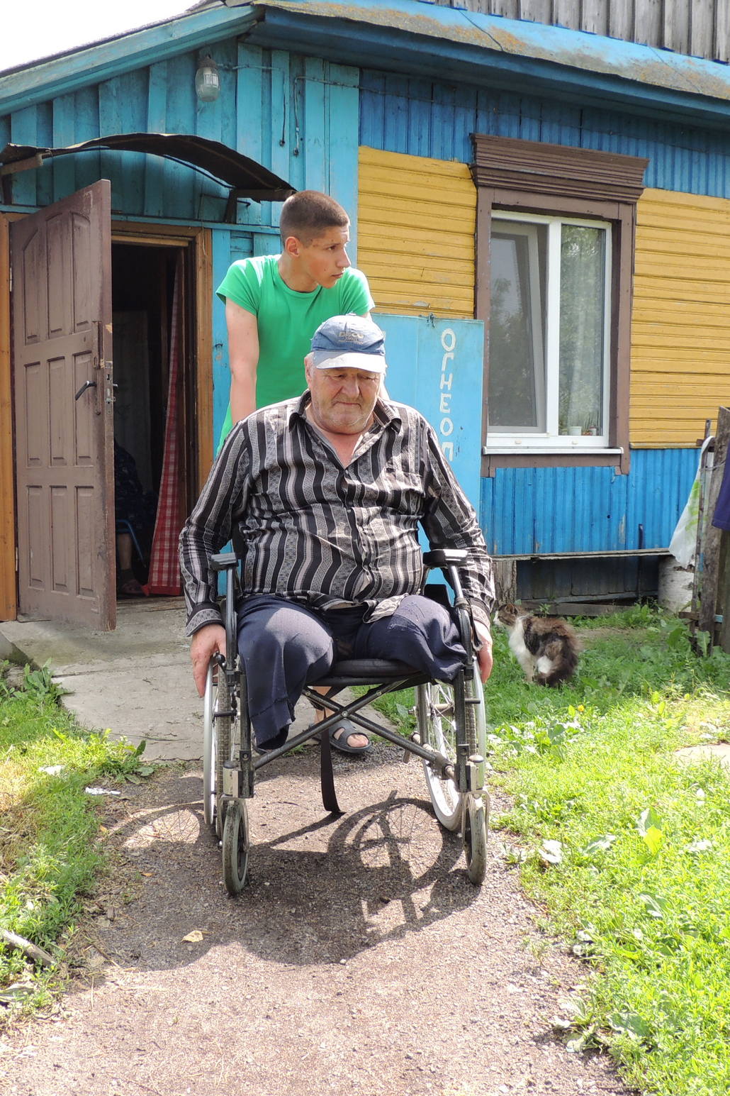 Семья инвалидов-колясочников из Любашево нуждаются в помощи