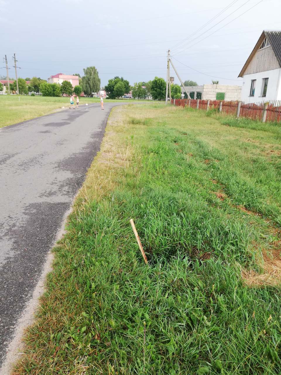 В Любашево школьник угодил в открытый канализационный люк