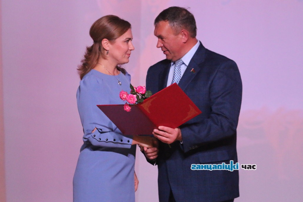 3 октября в городском Доме культуры прошло торжественное мероприятие, посвященное Дню учителя
