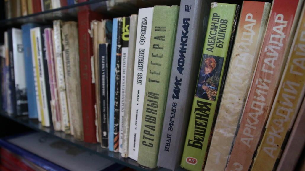Проект «Буккроссинг» по обмену книгами стартовал в редакции газеты «Ганцавіцкі час» полгода назад. За это время в редакции прописались около двухсот книг
