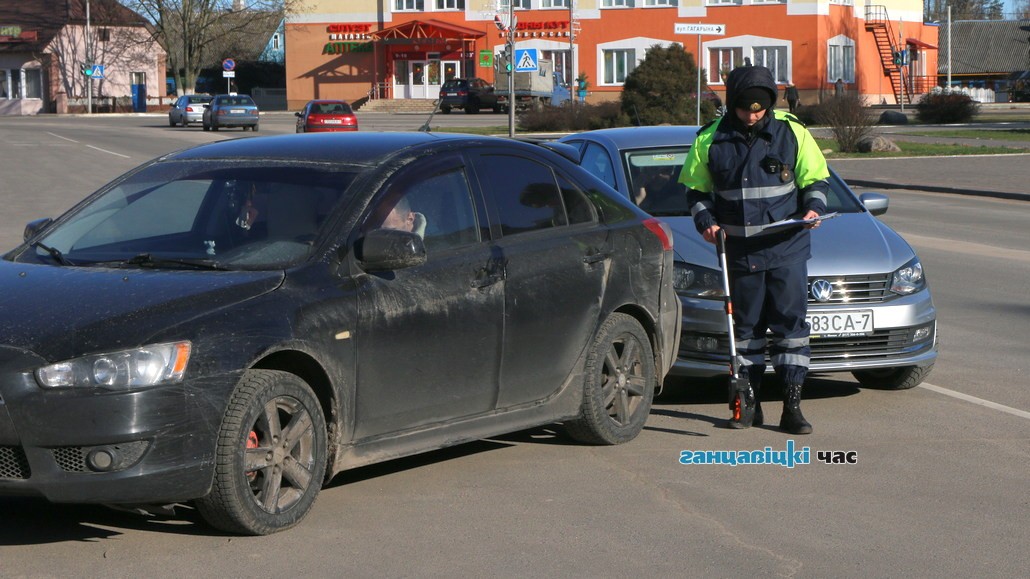 ДТП на городской площади в Ганцевичах, 5 февраля 2020 года