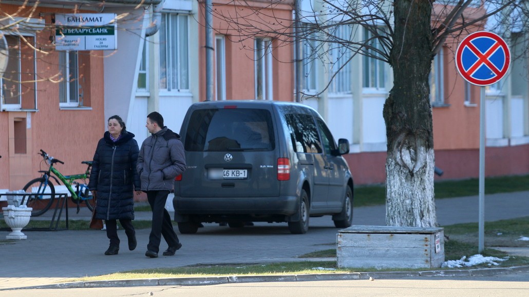 Езда по тротуарам: кому можно отступать от правил ПДД