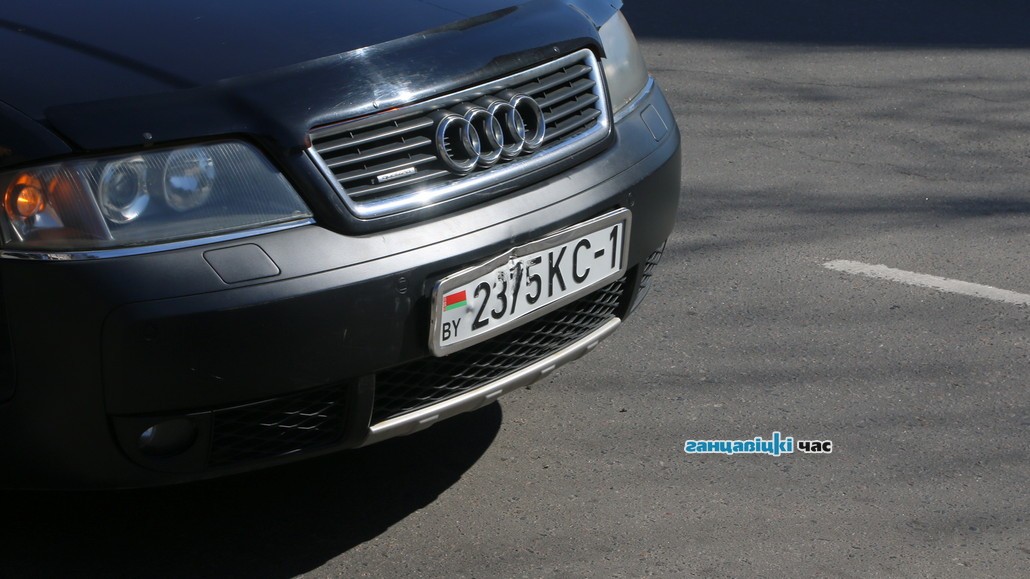 В Ганцевичах на улице Октябрьская «Audi» въехала в зад «Toyota»