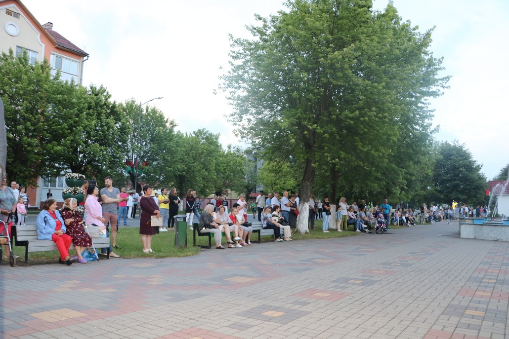 День независимости в Ганцевичах у кинотеатра 