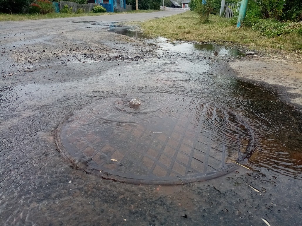 Перекресток улиц Коммунистическая и Пионерская в Ганцевичах.