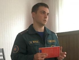 В Ганцевичах спасатель рассказал медработникам о правилах безопасности