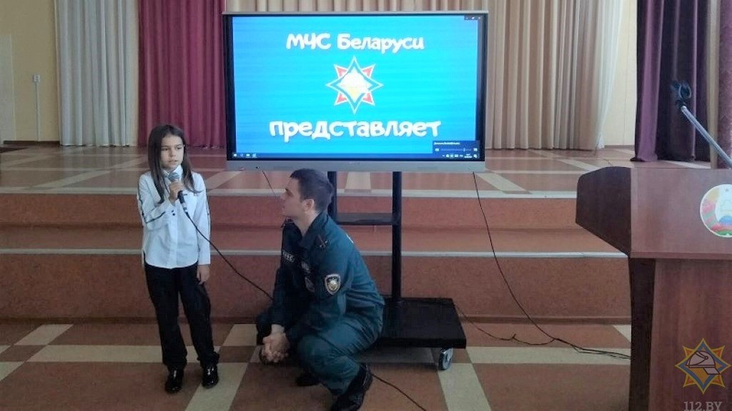 В Ганцевичах спасатели провели уроки безопасности и «отрепетировали» эвакуацию из школ