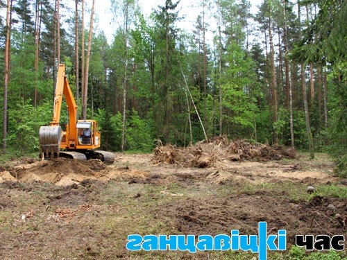 На этом месте к концу лета планируется возвести часовню Успения Божьей Матери