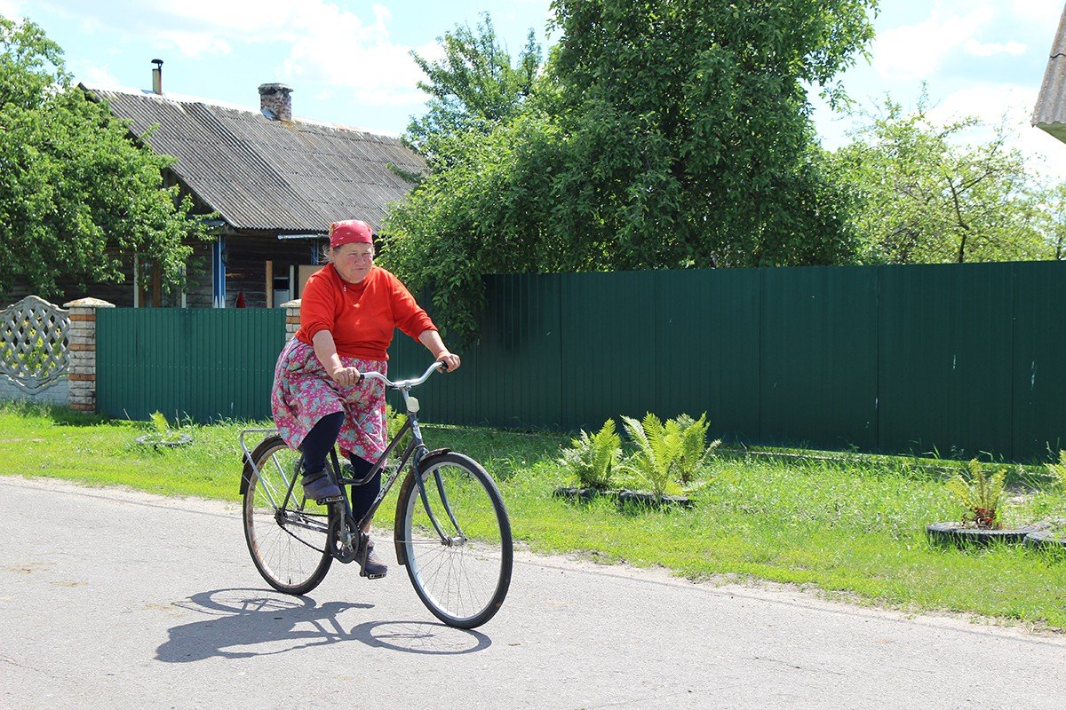 Чем живет агрогородок Хотыничи и откуда пошло его название?
